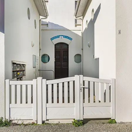 펜션 Res De La Paix By Interhome 미미장플라즈